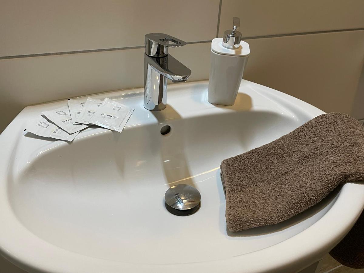 Hotel Kolossos Duesseldorf - Neuss Ngoại thất bức ảnh