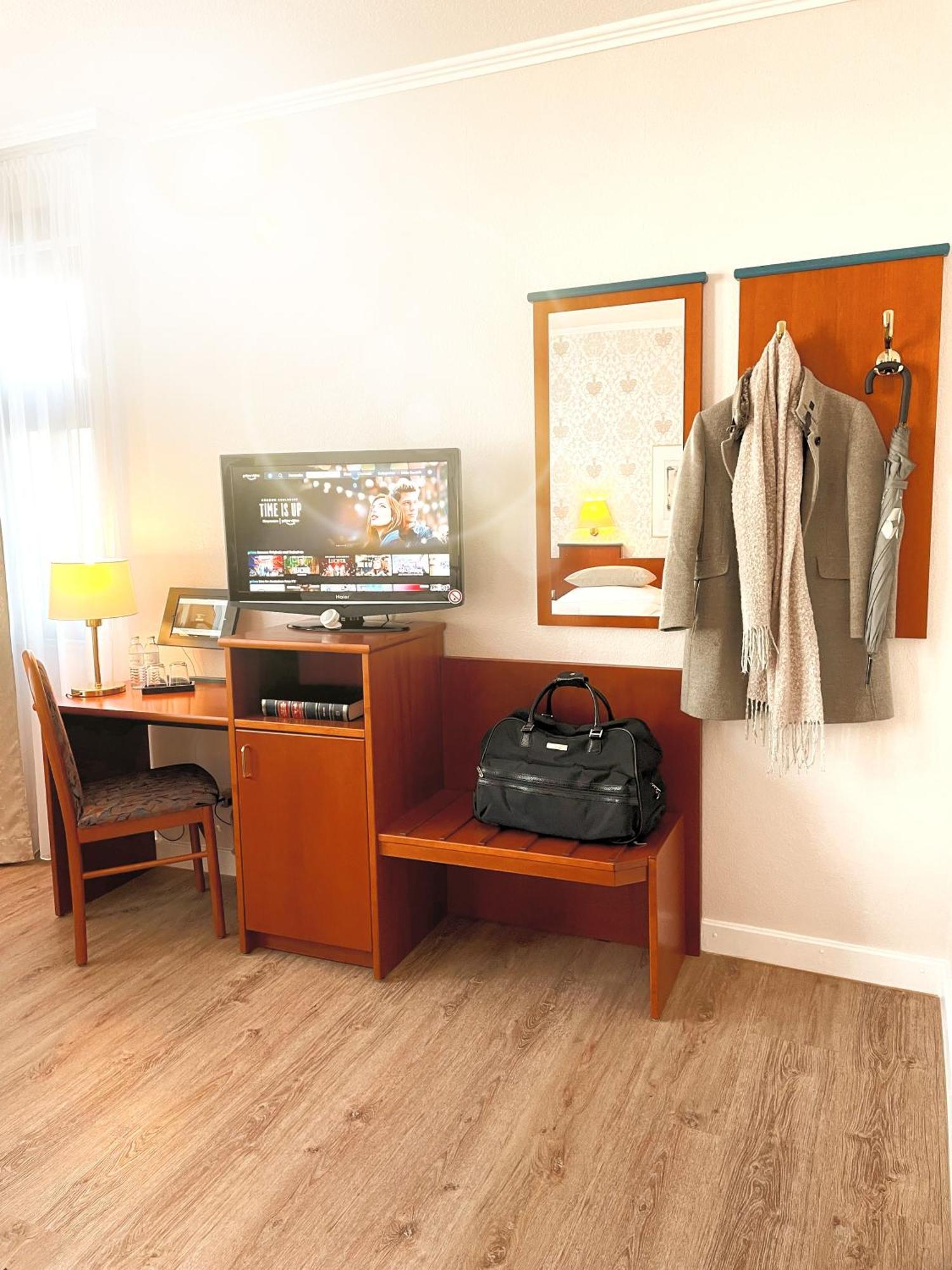 Hotel Kolossos Duesseldorf - Neuss Phòng bức ảnh