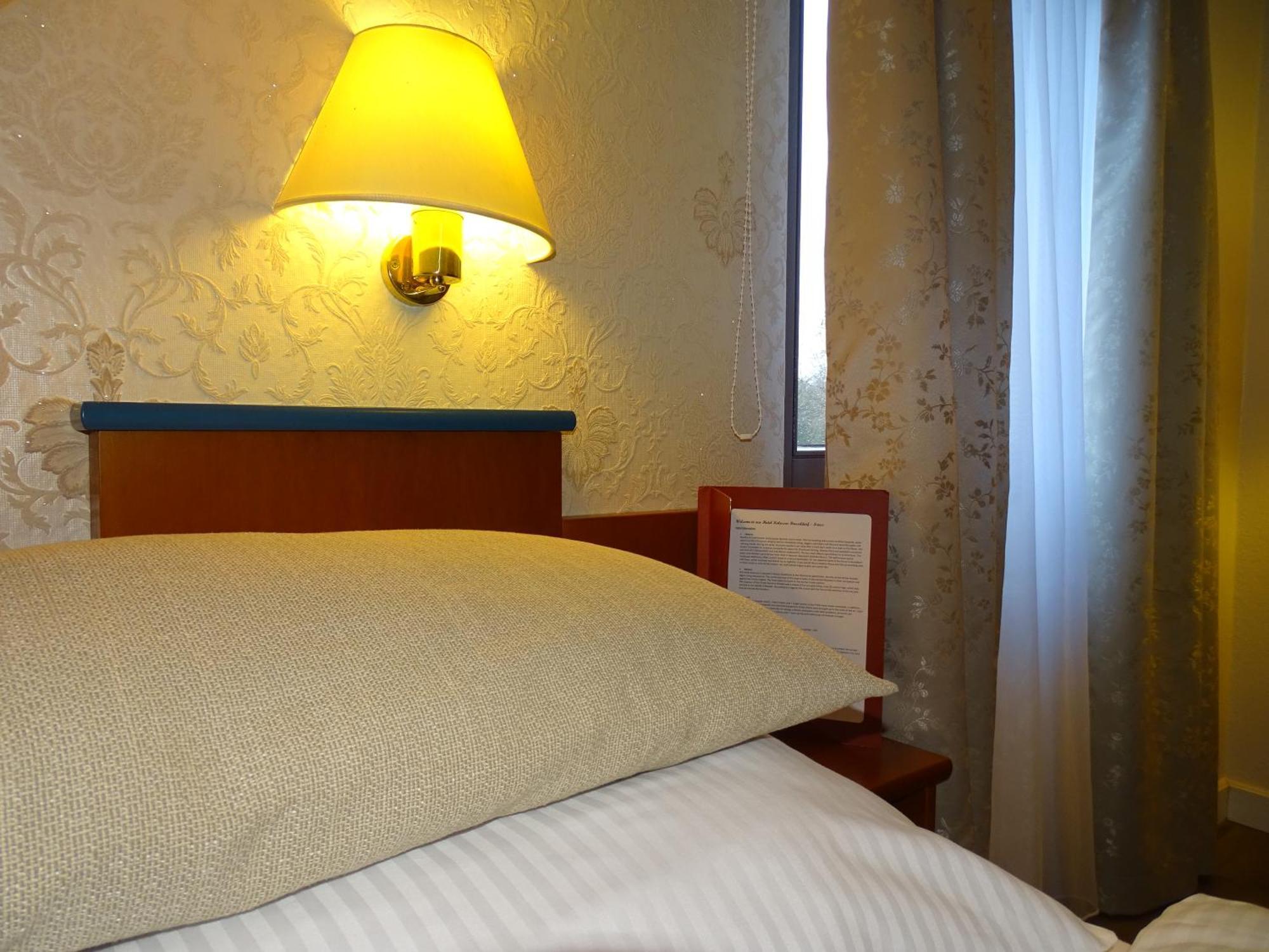 Hotel Kolossos Duesseldorf - Neuss Phòng bức ảnh